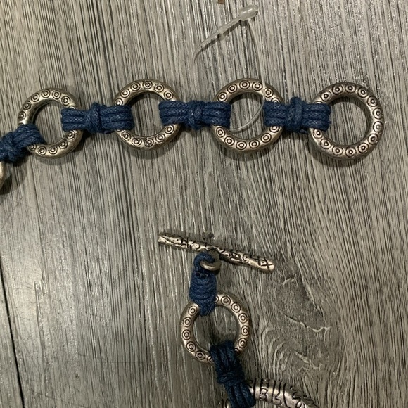 Coldwater Creek Silver with White & Blue Floral Accents Chain Belt size 1X/2x - Picture 3 of 9